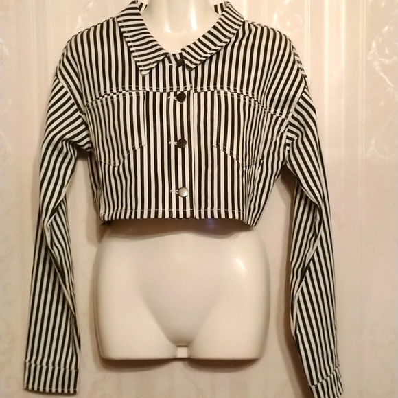 🌺NWOT crop striped denim jacket from Wild Honey size M So cute! - Picture 1 of 9